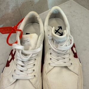 Off-White Men's White Sneakers with Red Accents